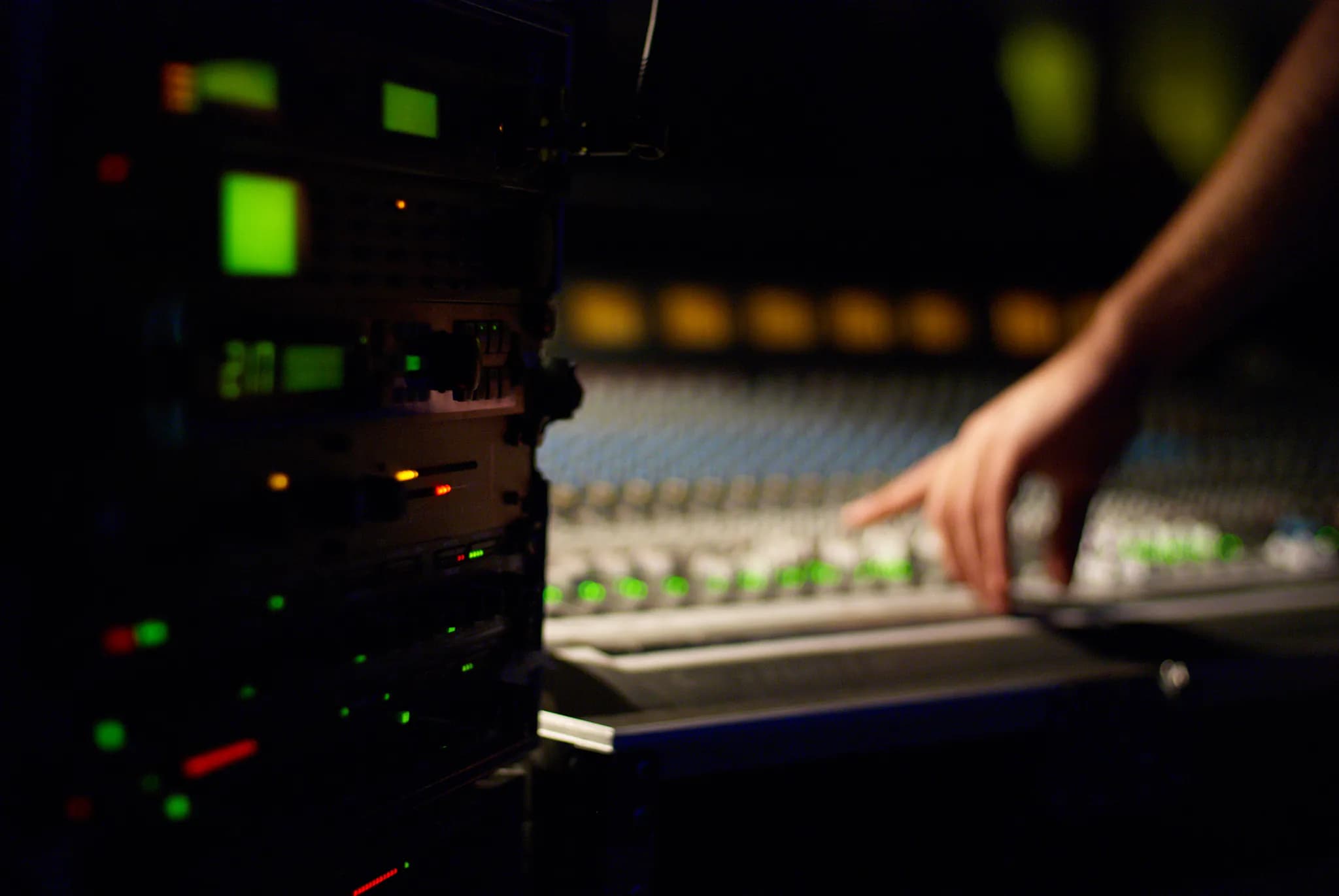 POST-PRODUCTION — illustration 2